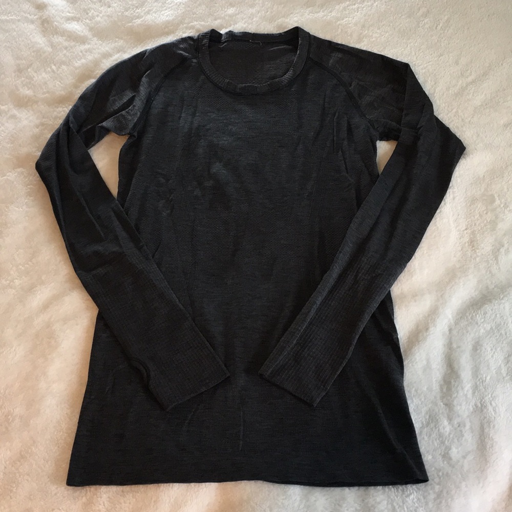 Lululemon Swiftly Tech Long Sleeve EUC